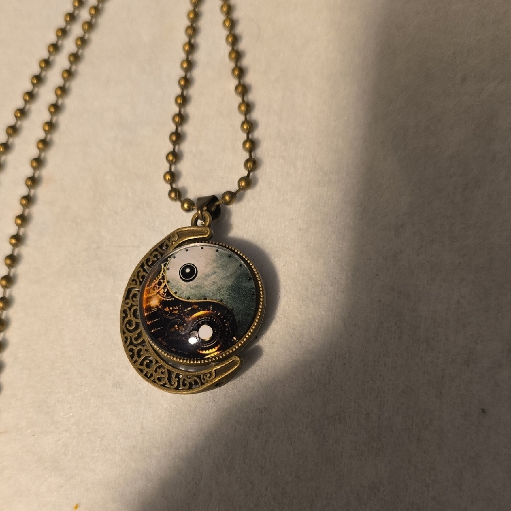 Gold Yin Yang Pendant Necklace
